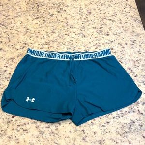 Under Armour Women’s Heat Gear Athletic Shorts, Teal, size Medium